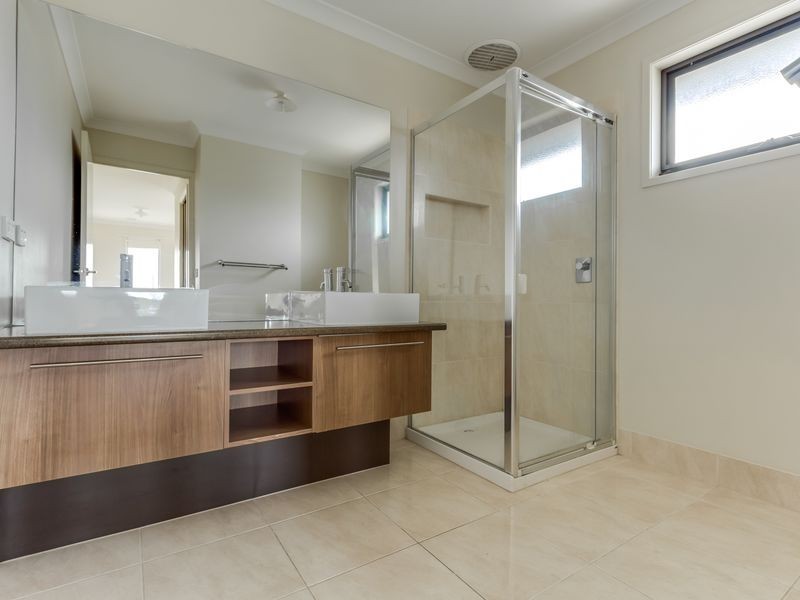34 Flinders Park Drive, Officer VIC 3809