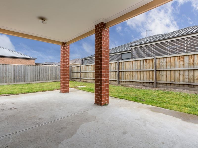 34 Flinders Park Drive, Officer VIC 3809