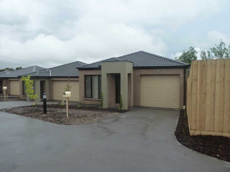 6/103 Army Road, Pakenham VIC 3810