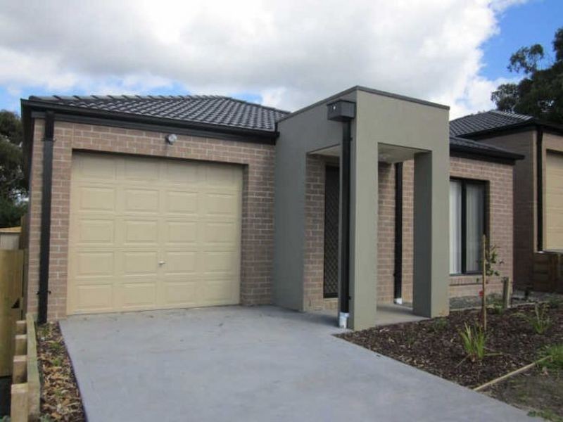 15/103 Army Road, Pakenham VIC 3810