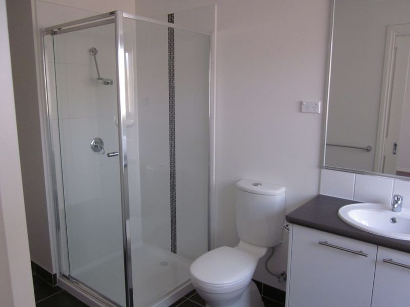 5/40 Army Road, Pakenham VIC 3810