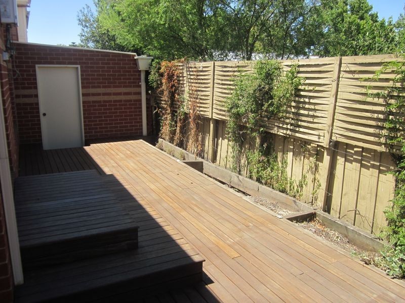 4/33 Princes Highway, Pakenham VIC 3810