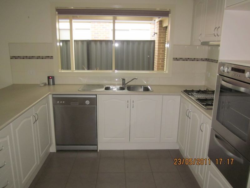 52 Lucernce Circuit, Pakenham VIC 3810