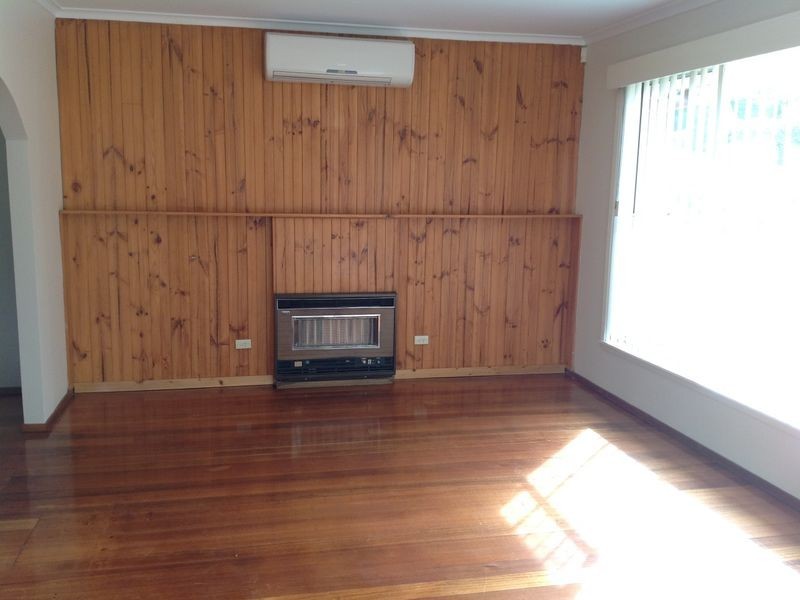 11 Deveney Street, Pakenham VIC 3810