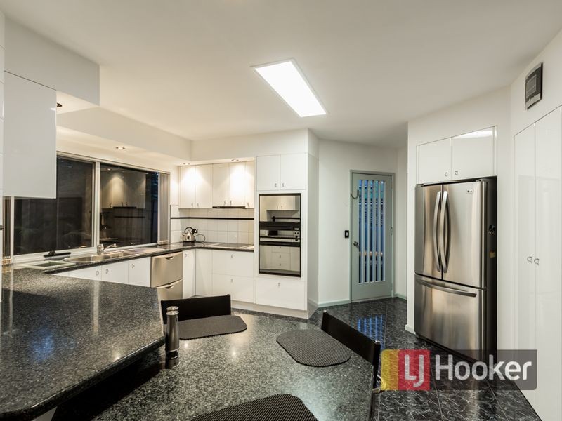 4 Taree Close, Pakenham VIC 3810