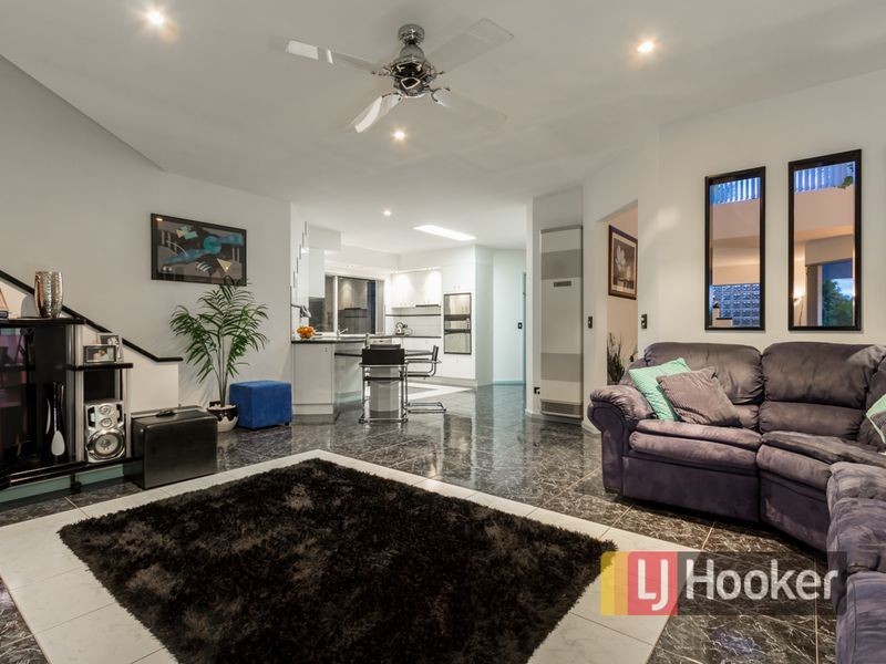 4 Taree Close, Pakenham VIC 3810