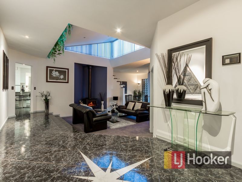 4 Taree Close, Pakenham VIC 3810