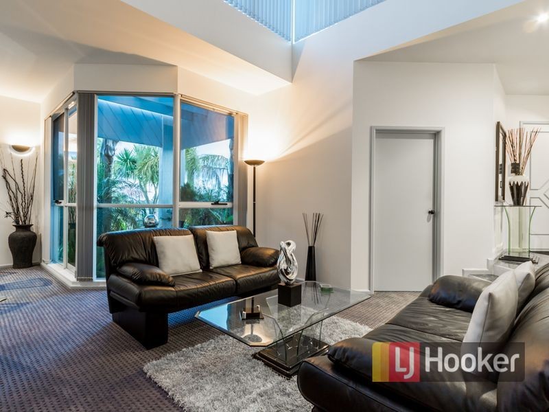 4 Taree Close, Pakenham VIC 3810