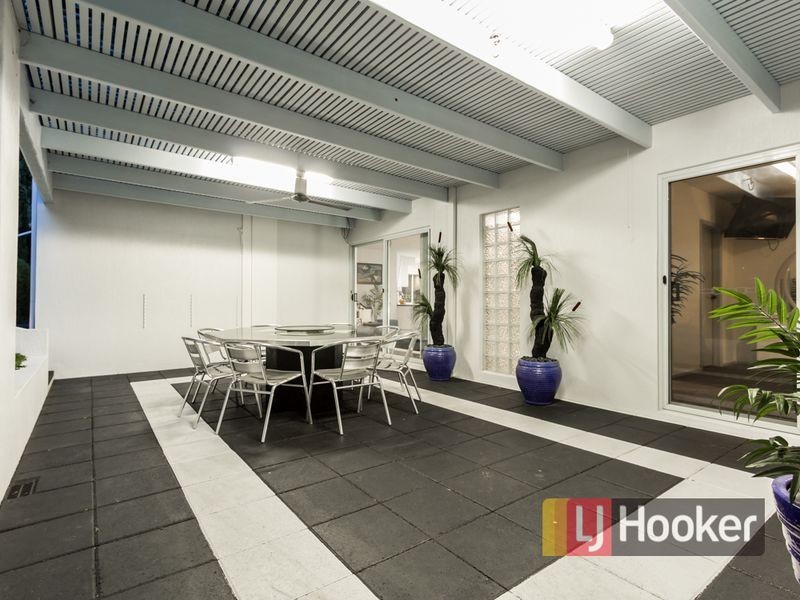 4 Taree Close, Pakenham VIC 3810