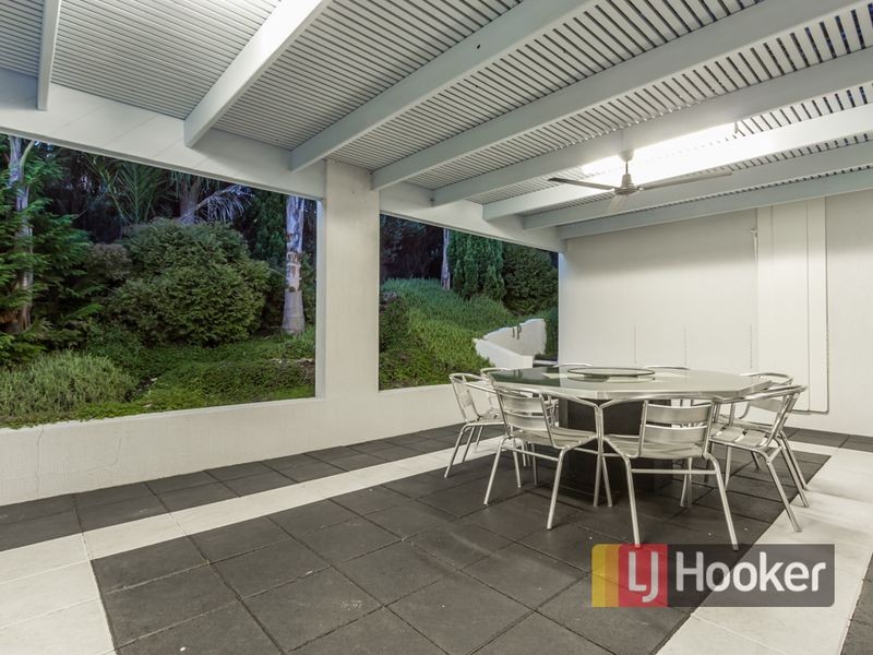 4 Taree Close, Pakenham VIC 3810