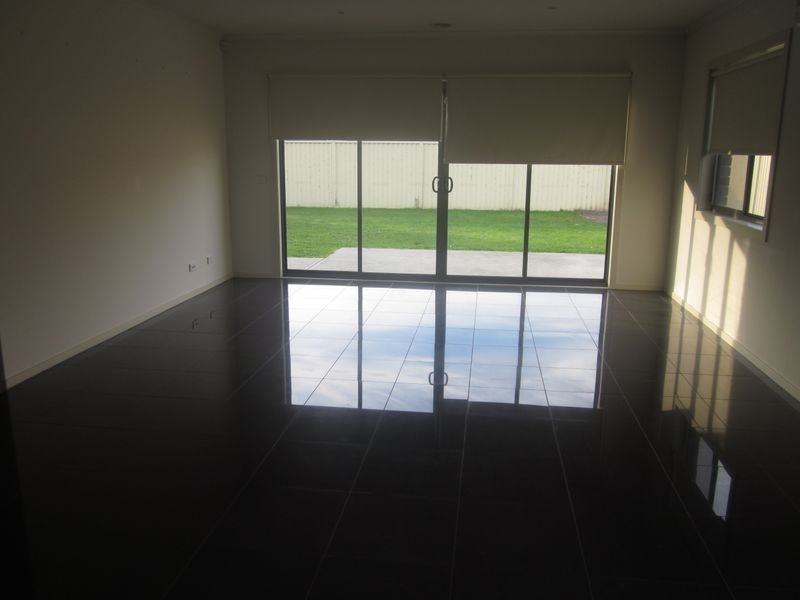 4 Azure Court, Pakenham VIC 3810