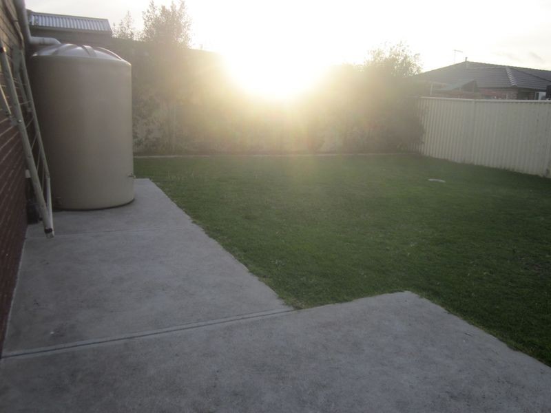 4 Azure Court, Pakenham VIC 3810