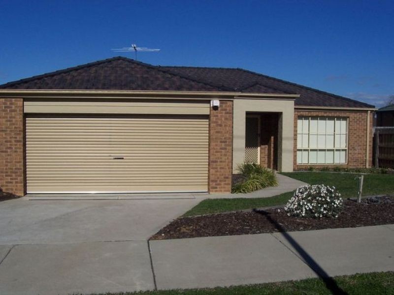 160 Racecourse Road North, Pakenham VIC 3810