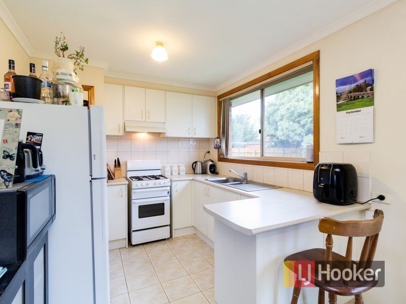 9 Mark Place, Pakenham VIC 3810