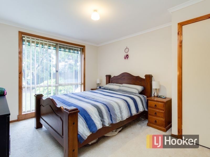 9 Mark Place, Pakenham VIC 3810