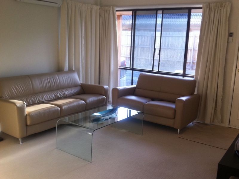 2/3 Jamieson Court, Pakenham VIC 3810