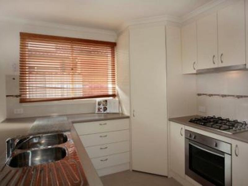 11 Syme Road, Pakenham VIC 3810