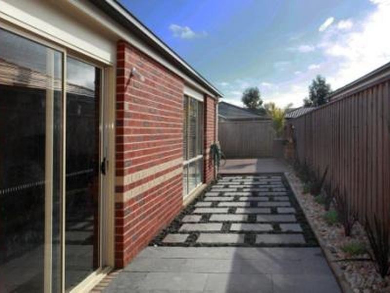 11 Syme Road, Pakenham VIC 3810