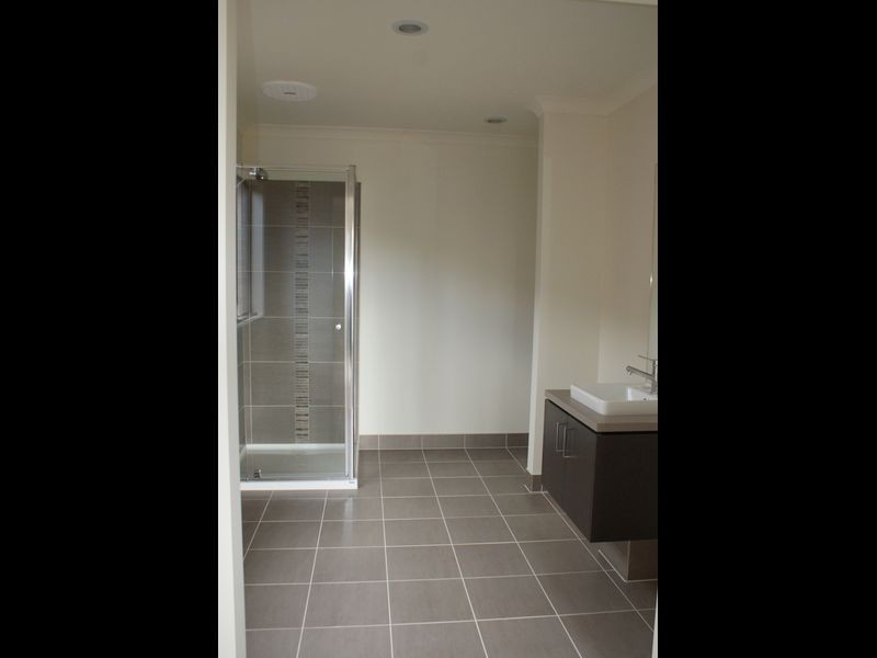 4 Bavaria Lane, Pakenham VIC 3810