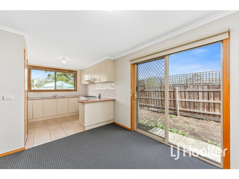 4/63 Pommel Street, Pakenham VIC 3810