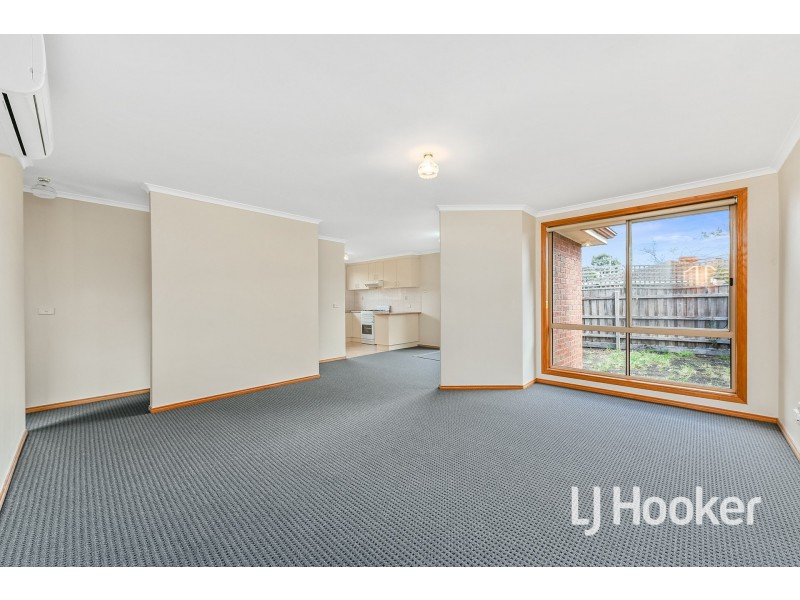 4/63 Pommel Street, Pakenham VIC 3810