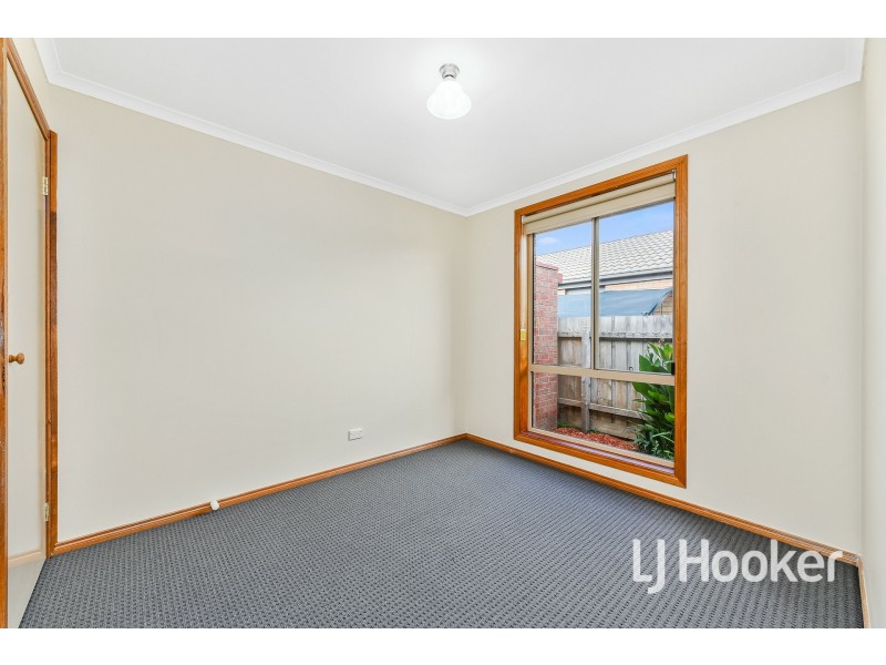 4/63 Pommel Street, Pakenham VIC 3810