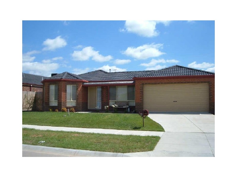 18 Gillian Place, Pakenham VIC 3810