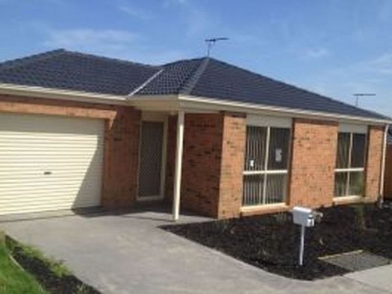 28/18 Ben Drive, Pakenham VIC 3810