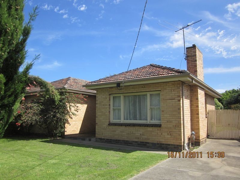 25 Henry Street, Pakenham VIC 3810