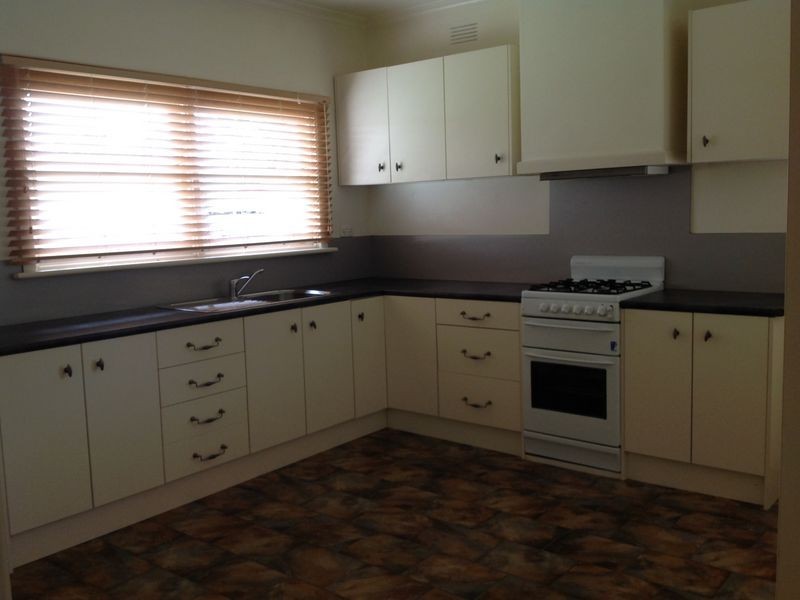 25 Henry Street, Pakenham VIC 3810