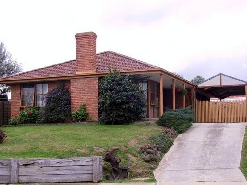 63 Smethurst Avenue, Pakenham VIC 3810