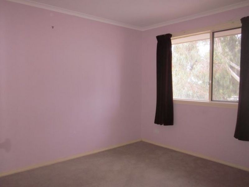 94 Eagle Drive, Pakenham VIC 3810