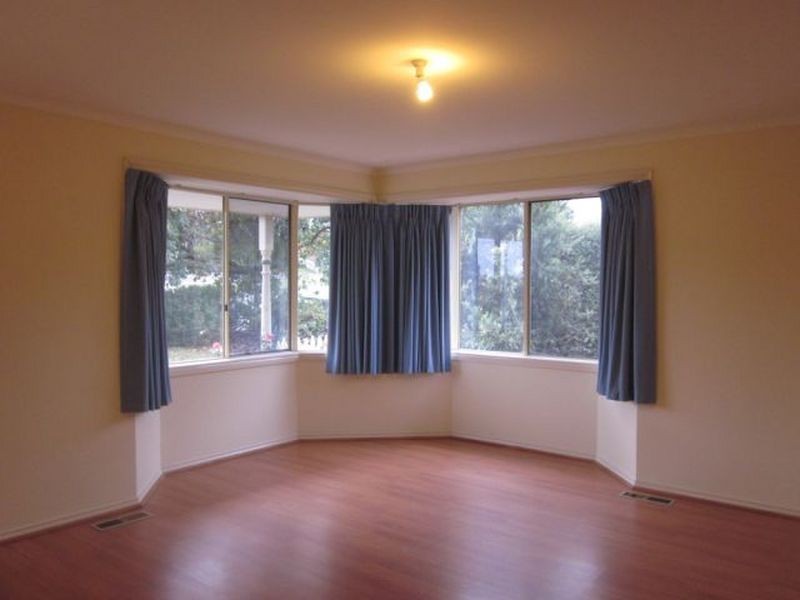 94 Eagle Drive, Pakenham VIC 3810