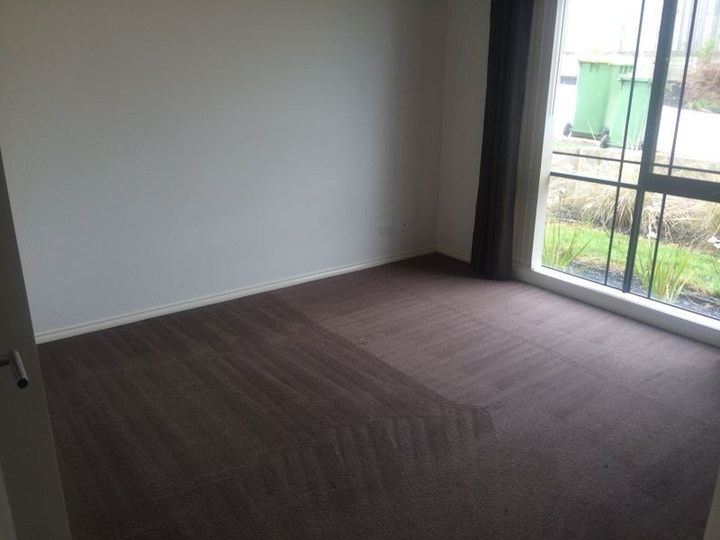 16/107 Army Road, Pakenham VIC 3810