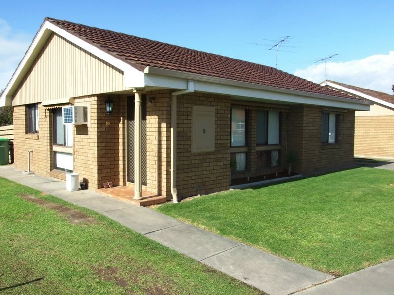 5/13 Snodgrass Street, Pakenham VIC 3810