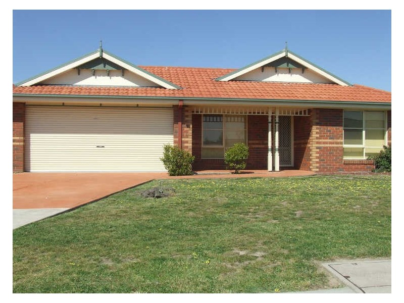 6 Storey Drive, Pakenham VIC 3810