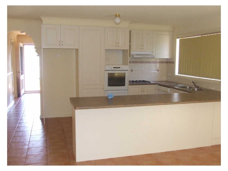 6 Storey Drive, Pakenham VIC 3810