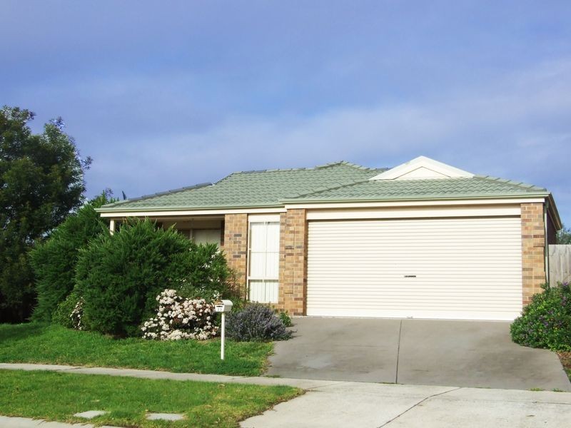 23 Ben Drive, Pakenham VIC 3810