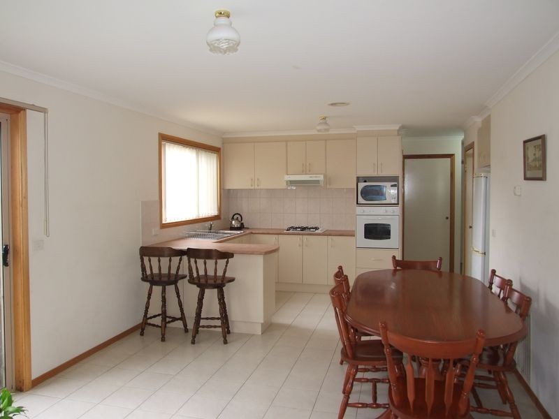 23 Ben Drive, Pakenham VIC 3810