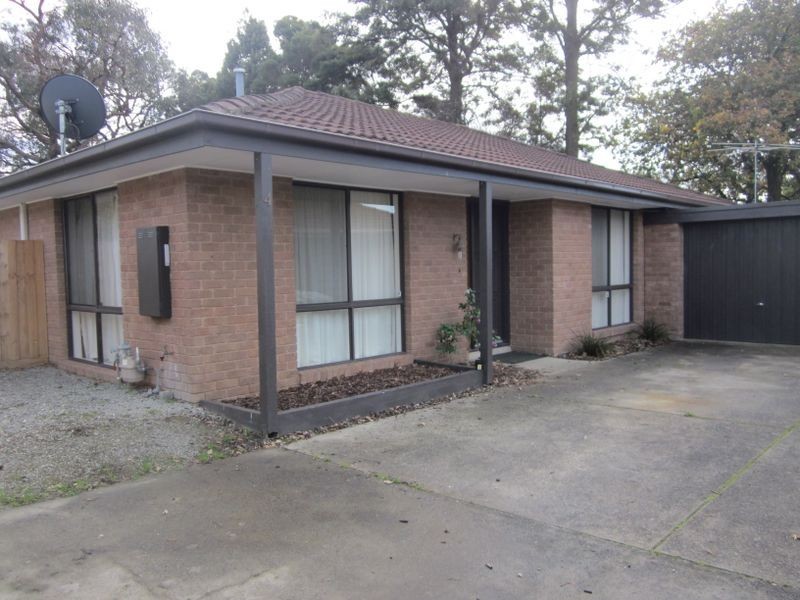 4/9 Rogers Street, Pakenham VIC 3810