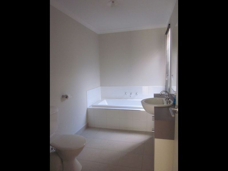 43 Victory Drive, Pakenham VIC 3810