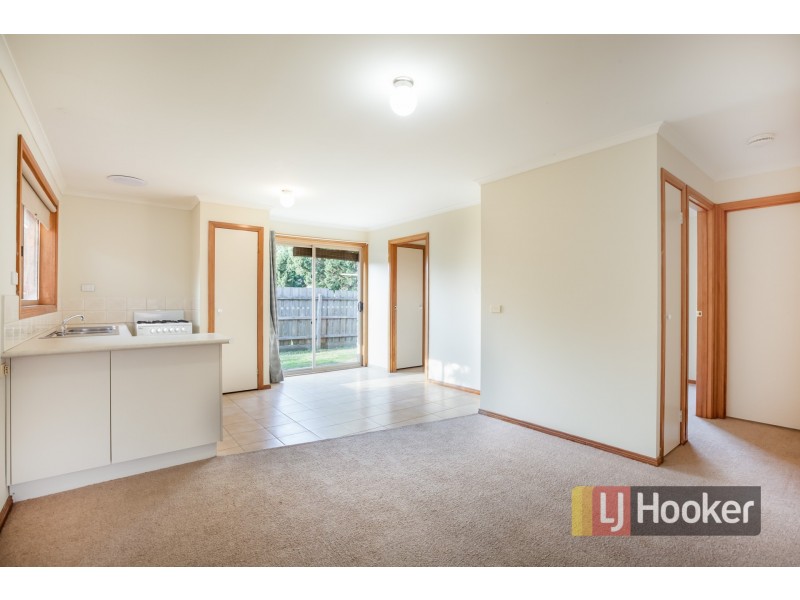 8/11-13 Carlyle Street, Pakenham VIC 3810