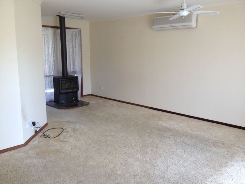 122 Duncan Drive, Pakenham VIC 3810