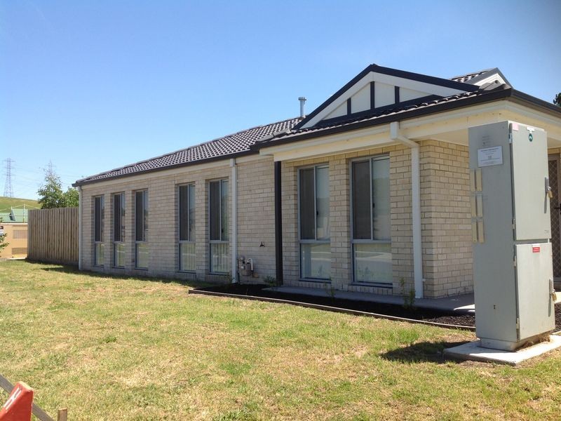 1/7 Melissa Way, Pakenham VIC 3810