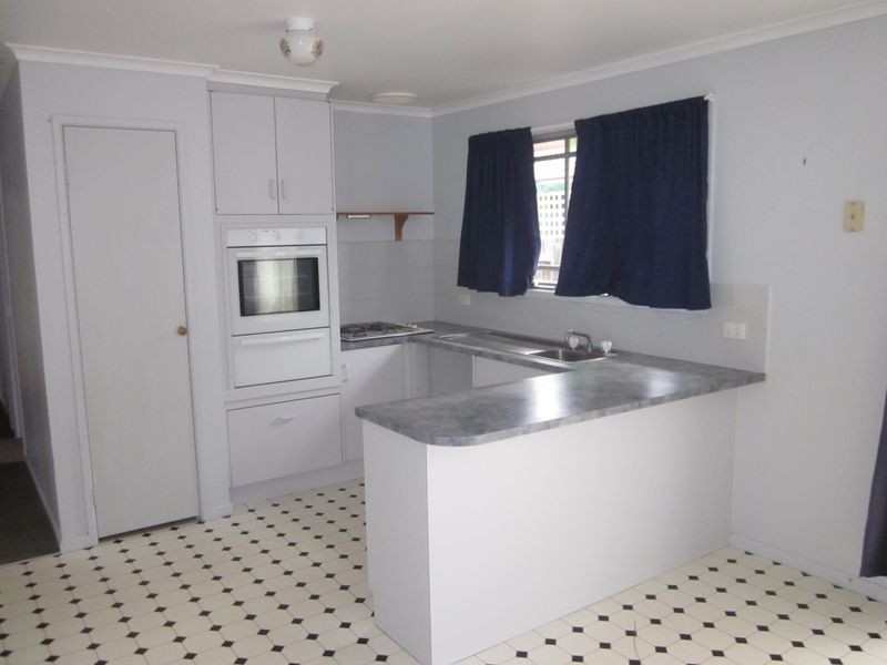 34 Duncan Drive, Pakenham VIC 3810