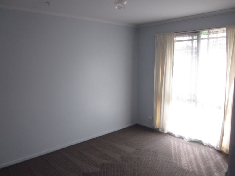 34 Duncan Drive, Pakenham VIC 3810