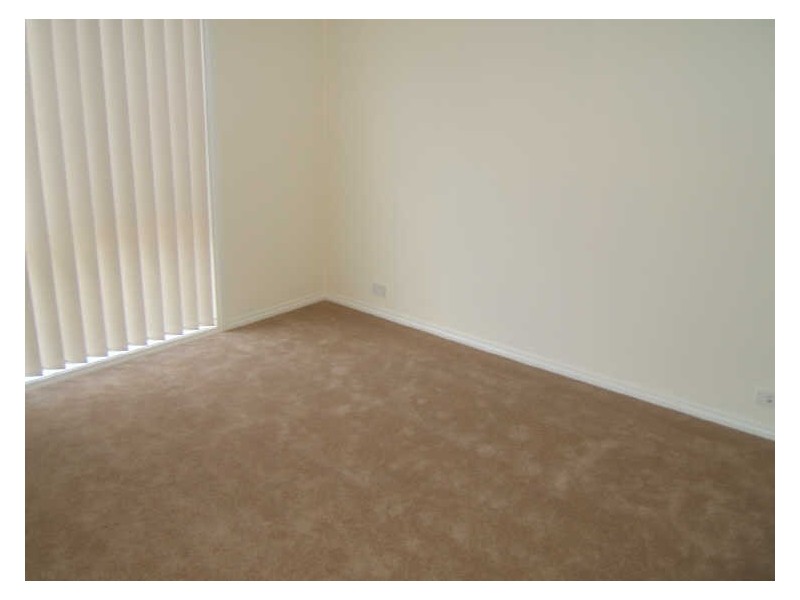 5/12 Renlik Court, Pakenham VIC 3810