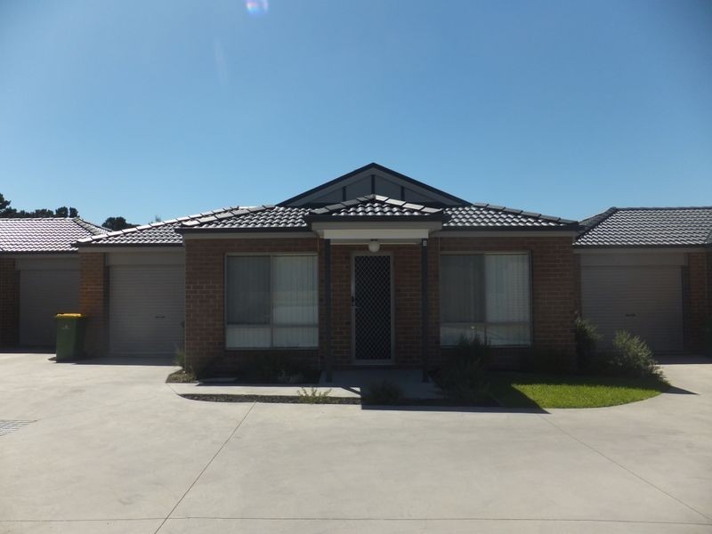 3/140 Toomuc Valley Road, Pakenham VIC 3810