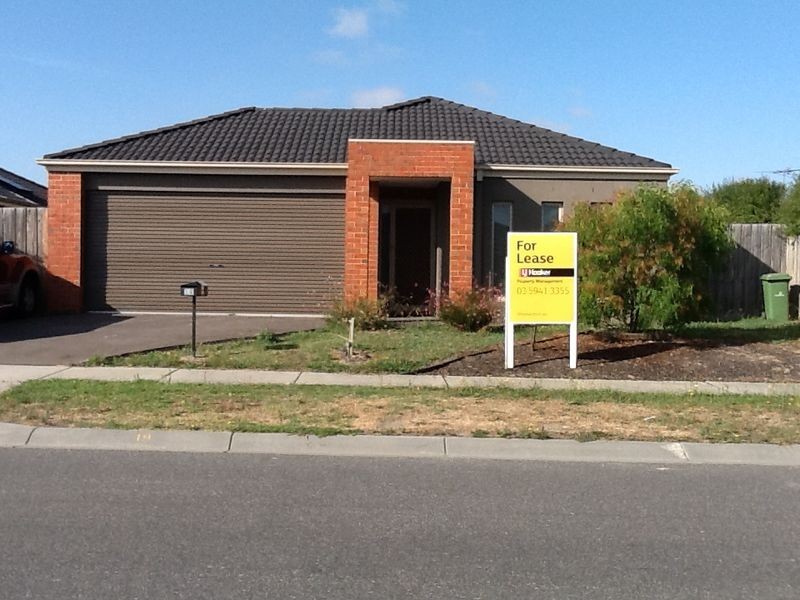 19 Sweet Pea Drive, Pakenham VIC 3810
