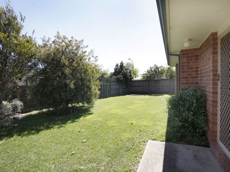 8 Naples Way, Pakenham VIC 3810